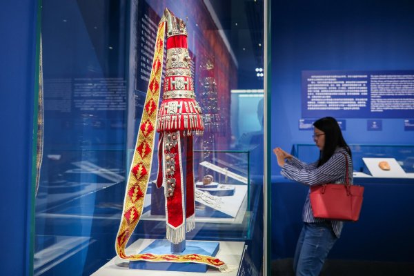 配亿多配资 上合组织国家精选珍品亮相国博，220件文物点亮文明星河